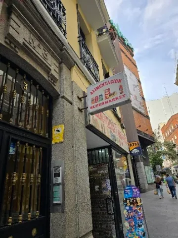 Alimentación y souvenirs